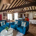 Habitación en casa particular Donde Conchita, Buhardilla Con Bano Compartido, Cerca Del Aeropuerto Norte La Laguna (Tenerife)