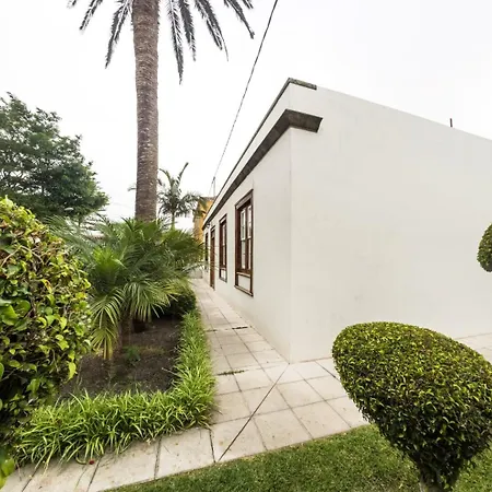 Séjour chez l'habitant Donde Conchita, Buhardilla Con Bano Compartido, Cerca Del Aeropuerto Norte La Laguna (Tenerife)