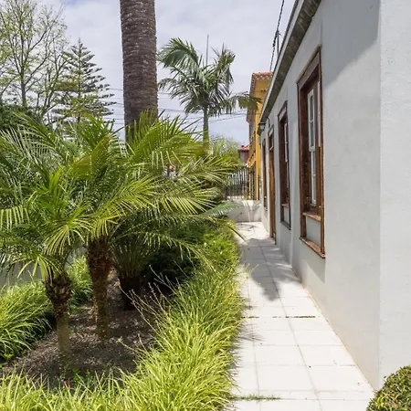 Séjour chez l'habitant Donde Conchita, Buhardilla Con Bano Compartido, Cerca Del Aeropuerto Norte