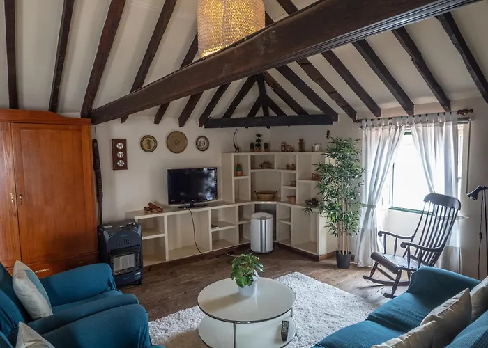 Séjour chez l'habitant Donde Conchita, Buhardilla Con Bano Compartido, Cerca Del Aeropuerto Norte