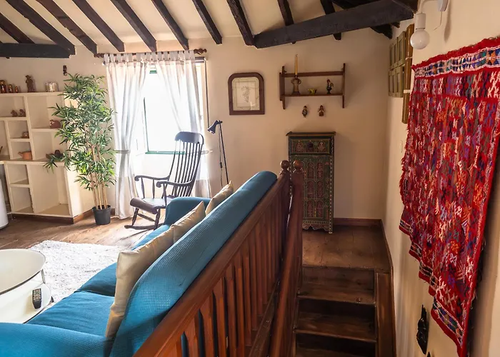 Séjour chez l'habitant Donde Conchita, Buhardilla Con Bano Compartido, Cerca Del Aeropuerto Norte